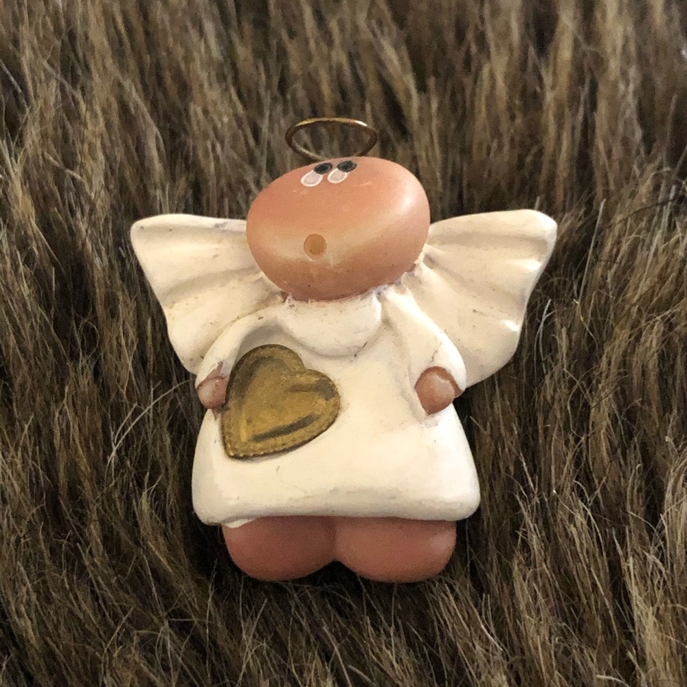 2001 Kirks Kritters Russ angel cheeks heart pin